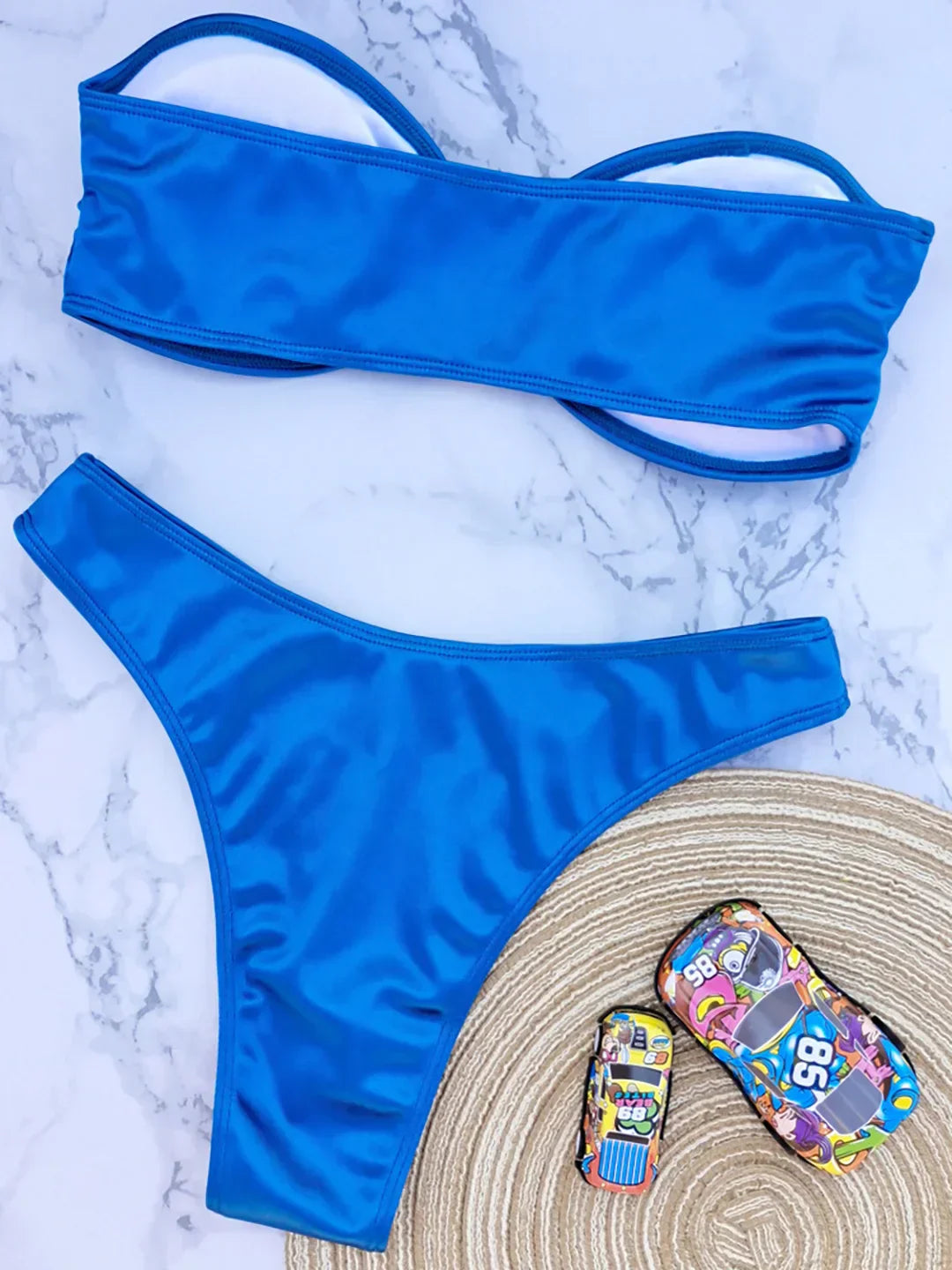 Bikini bez ramiączek z regulowanymi wkładkami