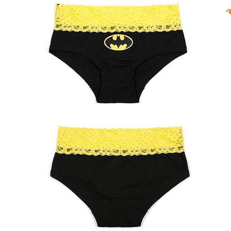 Figi z koronką na górze