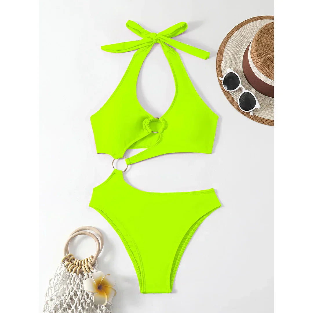 Monokini z asymetrycznym designem