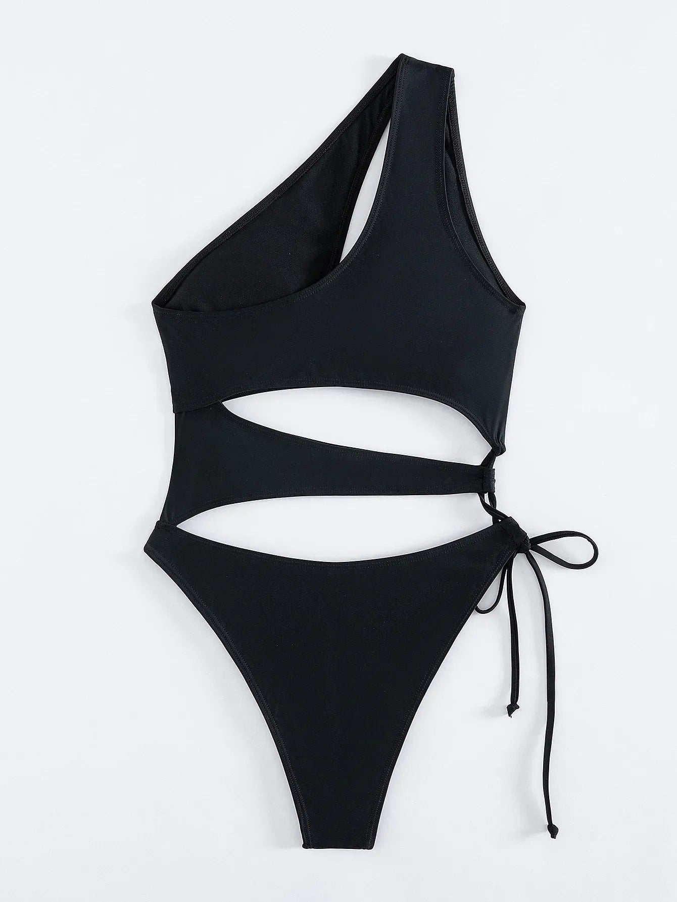Monokini z odważnymi wycięciami