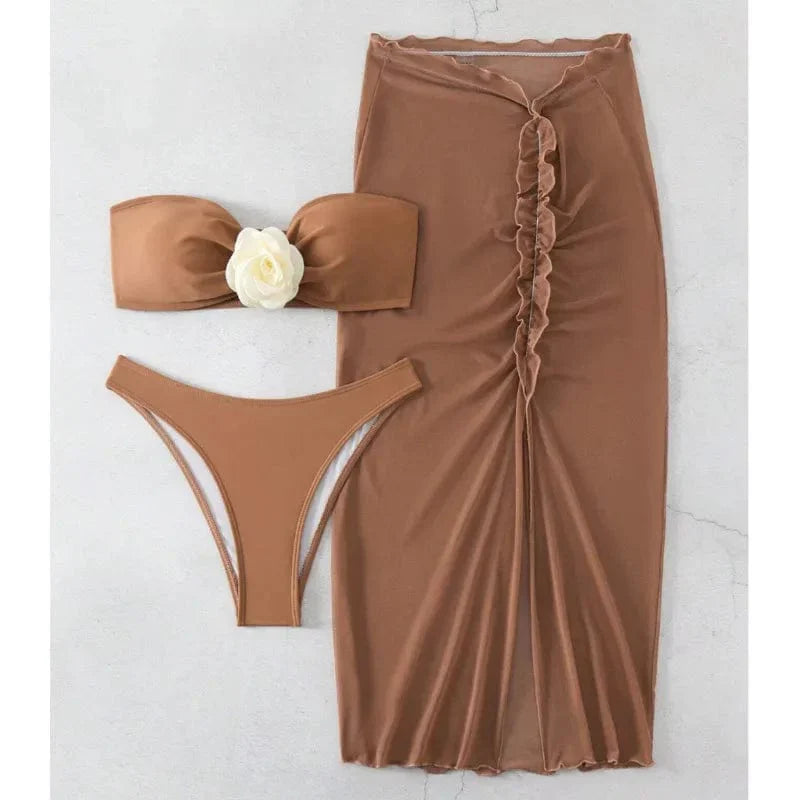 Strój kąpielowy bikini ze spódnicą z rozcięciem