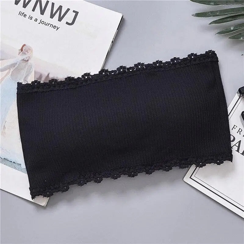 Czarny Biustonosz bandeau wykończony falbanką