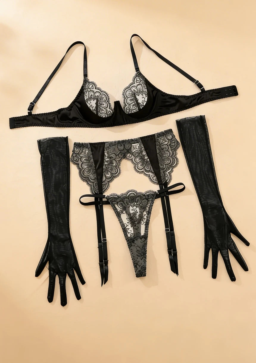 Koronkowy komplet bielizny z regulowanym biustonoszem