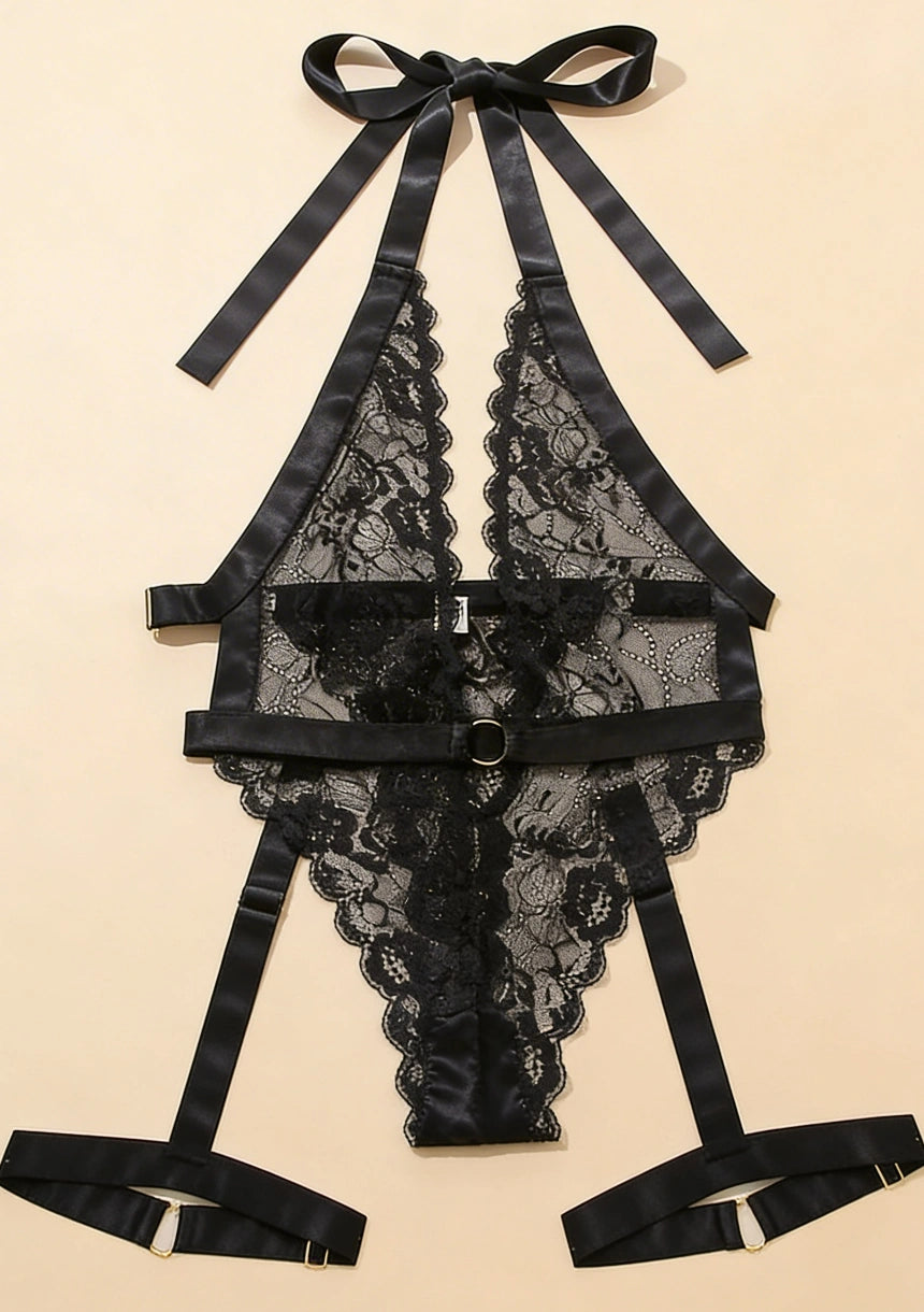 Body z głębokim dekoltem