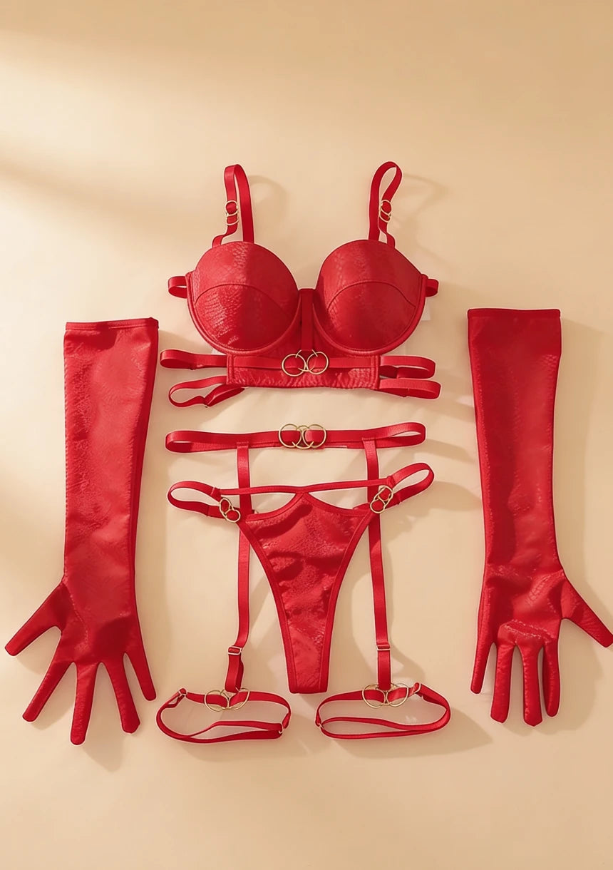 Komplet bielizny z majtkami typu stringi