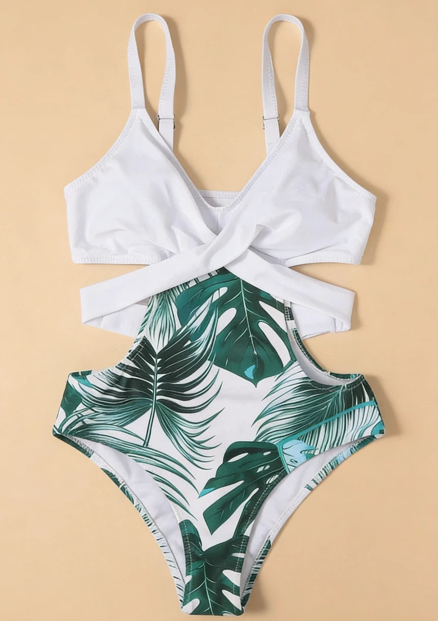 Strój kąpielowy z wycięciami