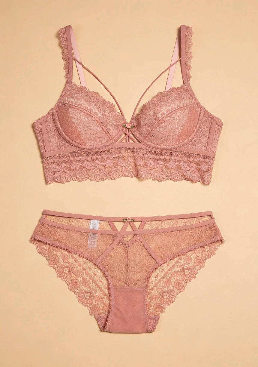 Komplet bielizny z regulowanymi ramiączkami