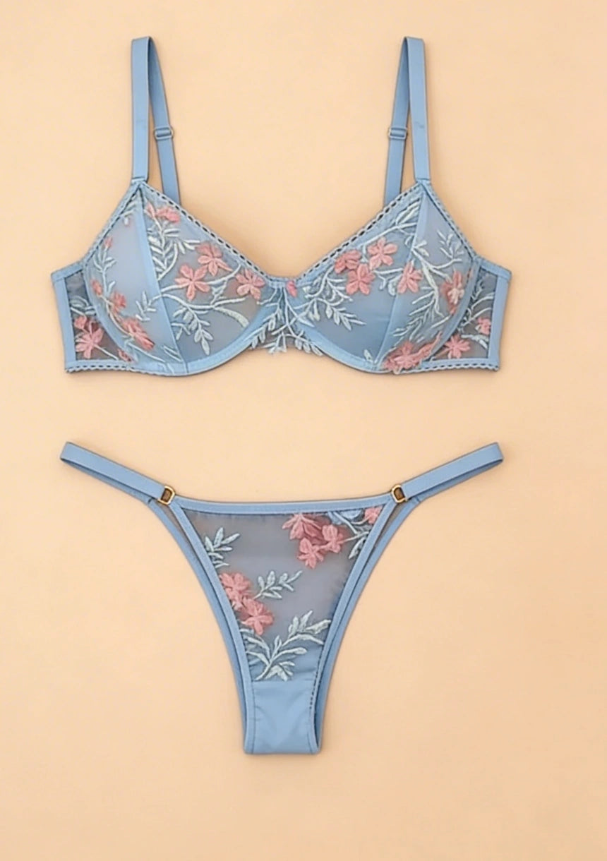 Komplet bielizny koronkowej z motywem kwiatów