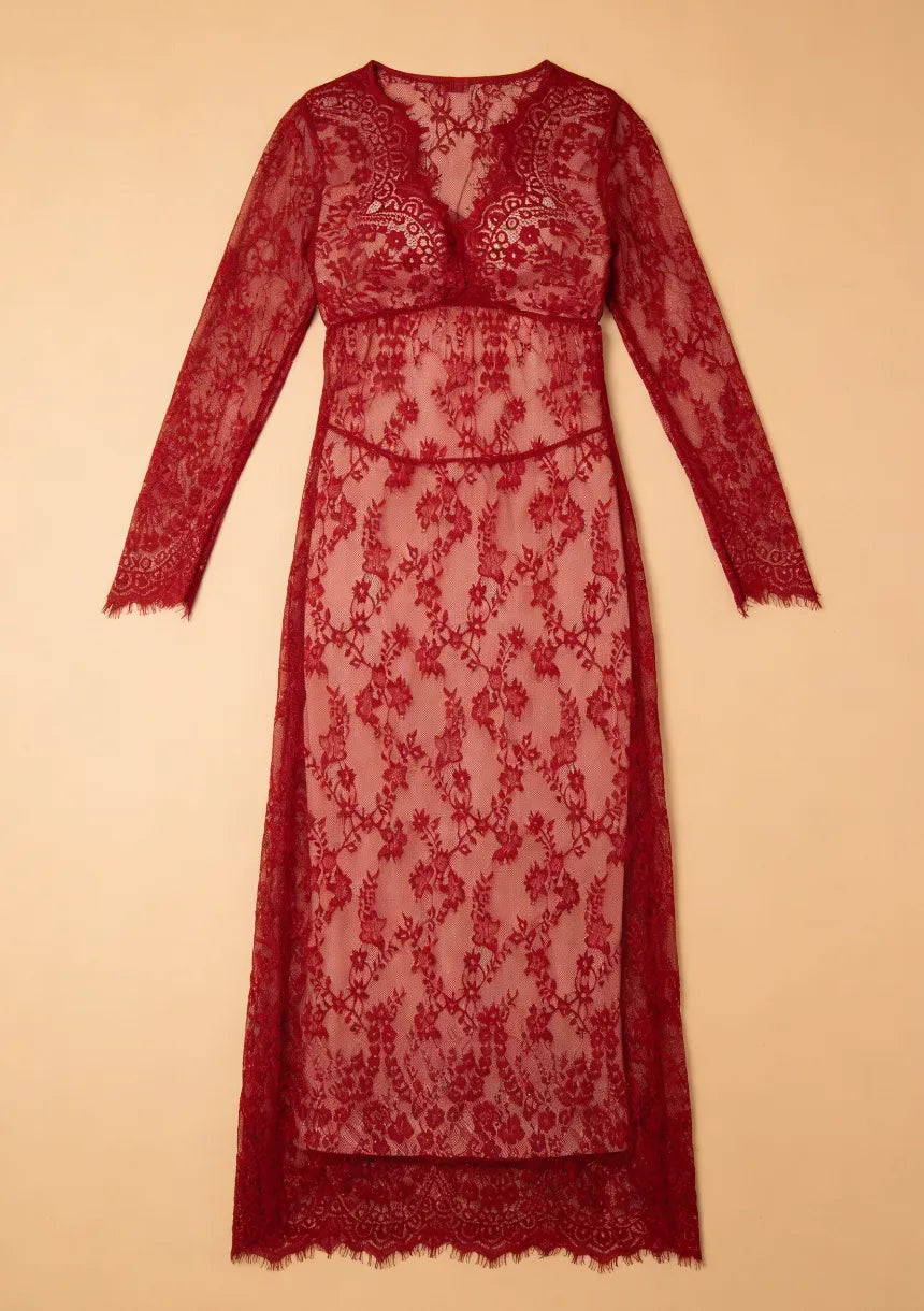 Długa koronkowa koszula nocna