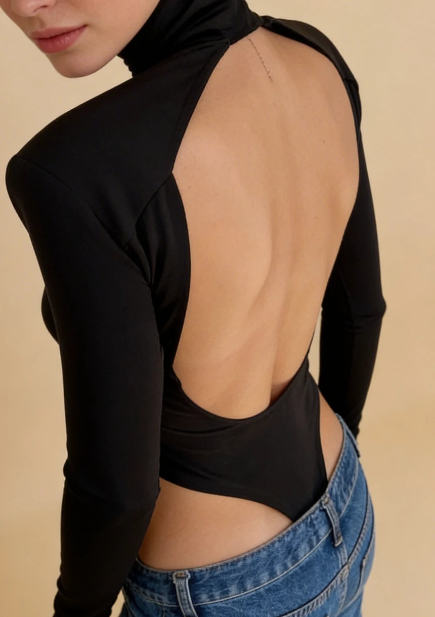 Body z odkrytymi plecami