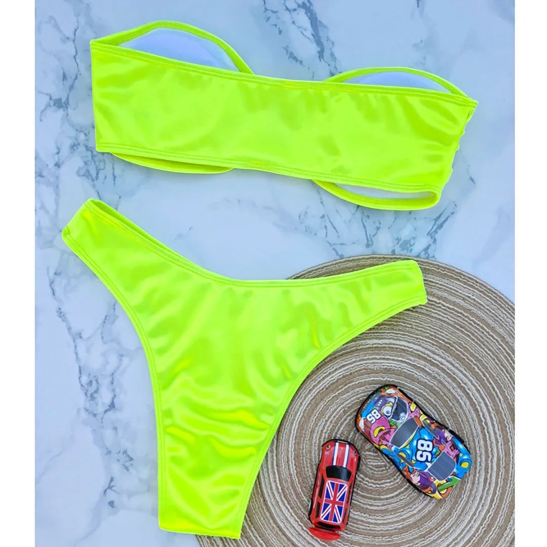 Bikini bez ramiączek z regulowanymi wkładkami