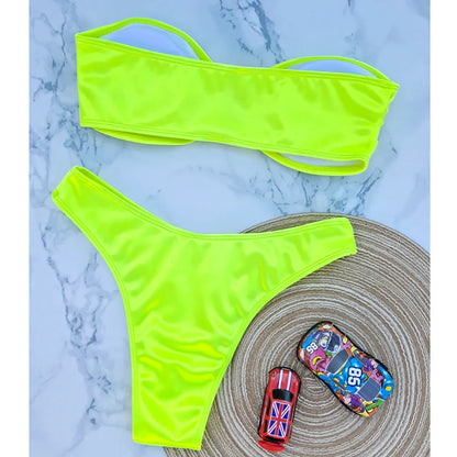 Bikini bez ramiączek z regulowanymi wkładkami
