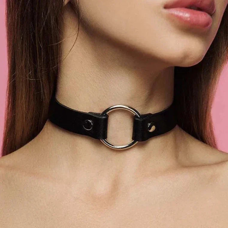 Choker na szyję z regulowanym zapięciem