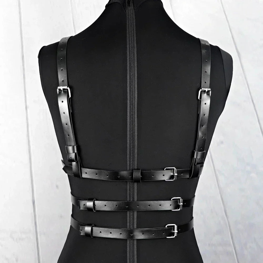 Harness na piersi z regulowanym zapięciem