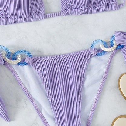 Bikini z biżuteryjnymi elementami