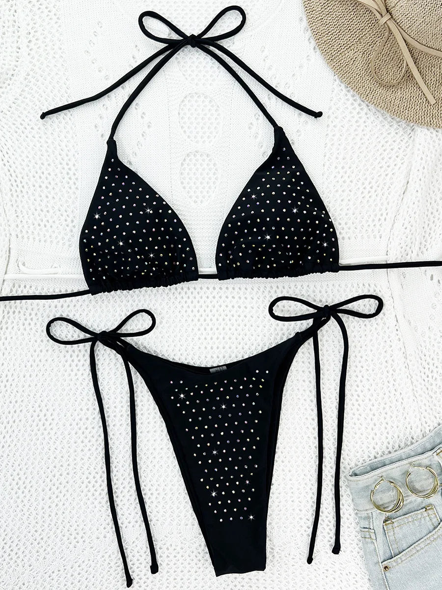Bikini z regulowanymi wiązaniami