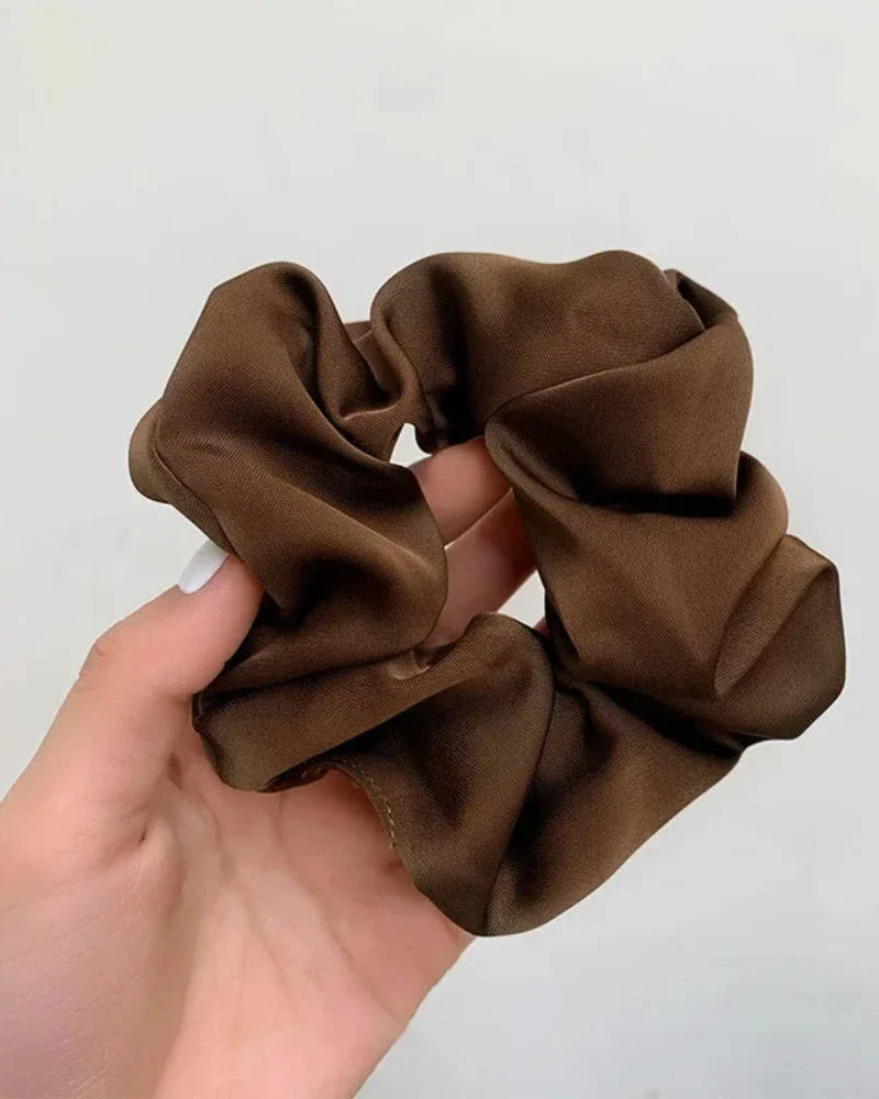 Satynowa frotka do włosów scrunchie