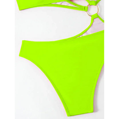 Monokini z asymetrycznym designem