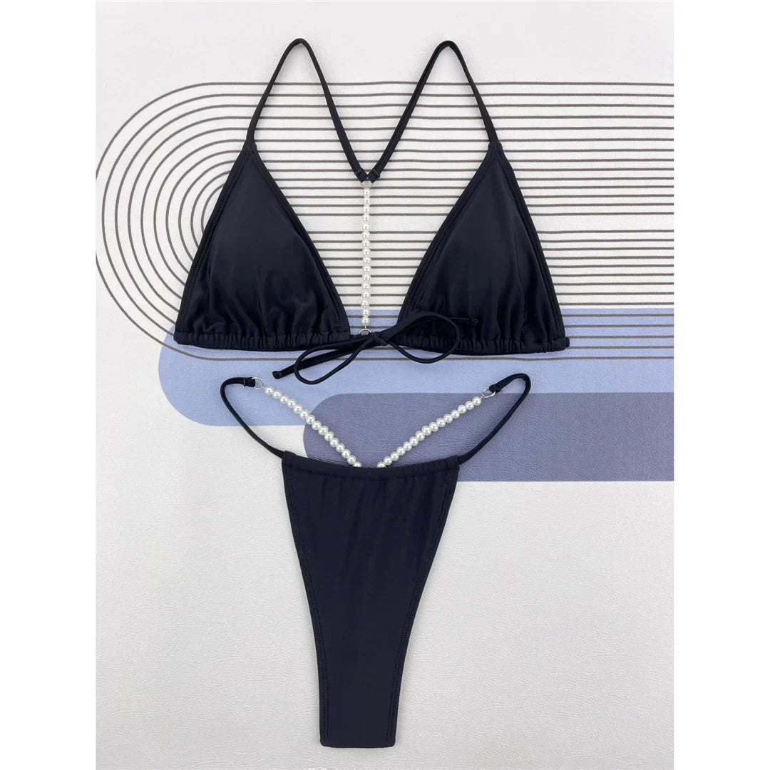 Bikini z perełkami na plecach