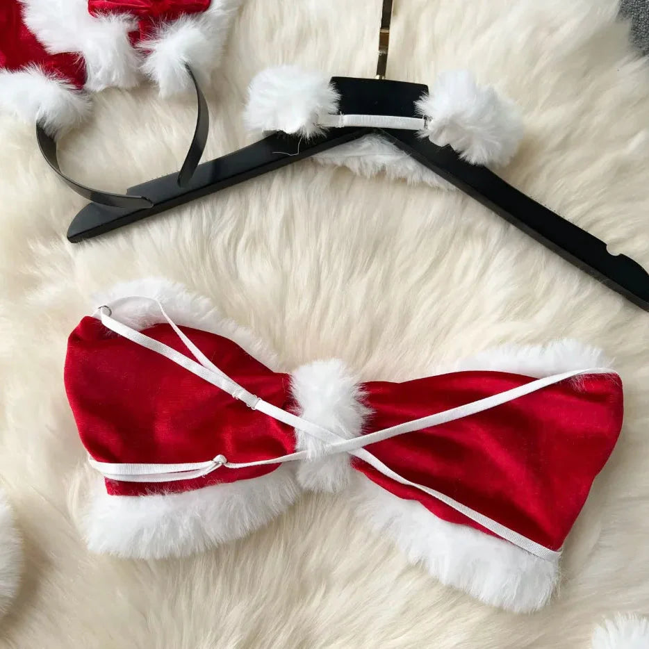 Zmysłowy komplet bielizny świątecznej z puszkiem