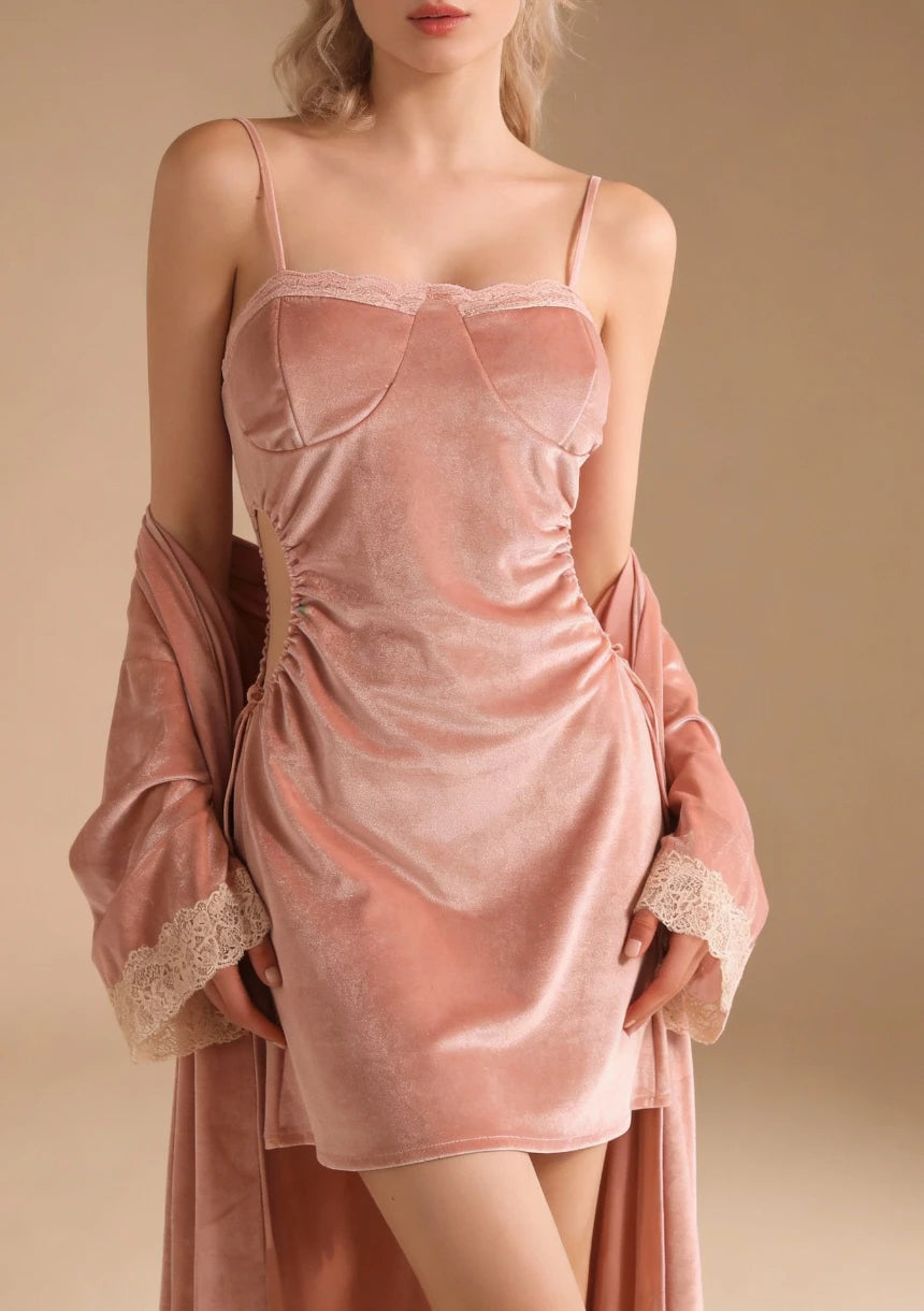 Koszula nocna z wycięciami w talii