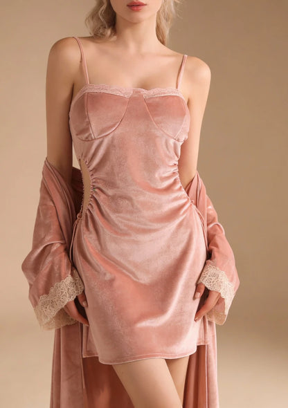 Koszula nocna z wycięciami w talii