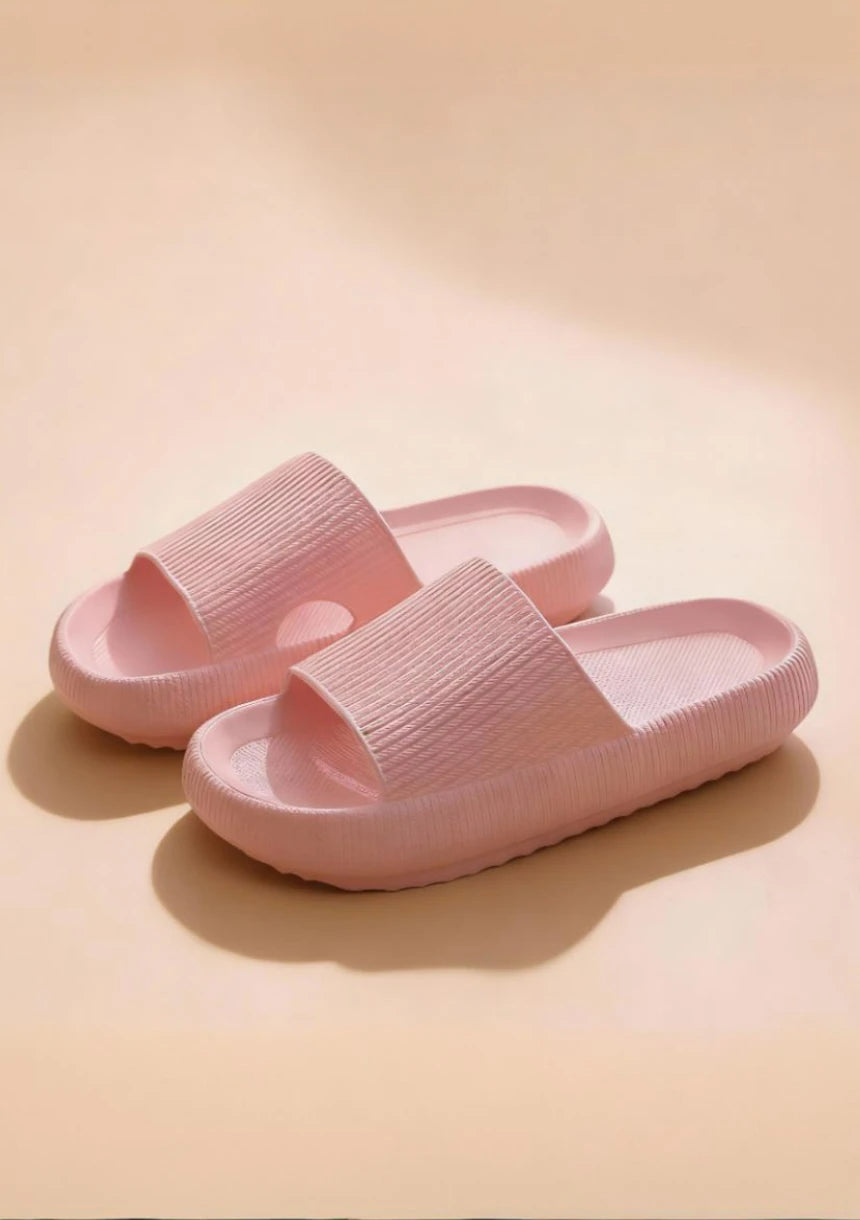 Kapcie domowe na platformie