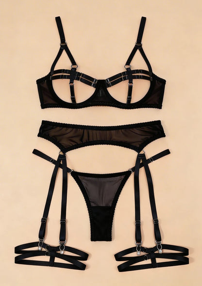 Komplet bielizny z odkrytym biustem