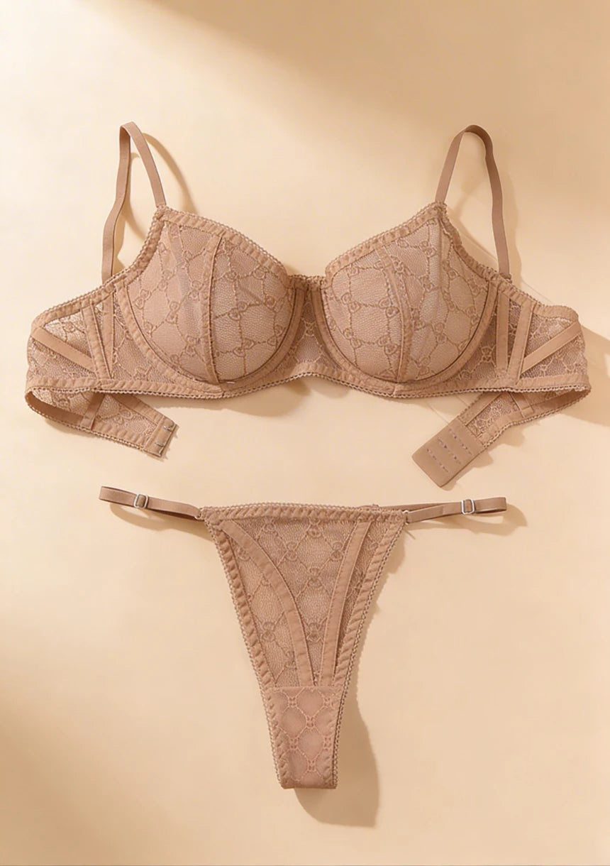 Komplet bielizny z regulowanymi elementami