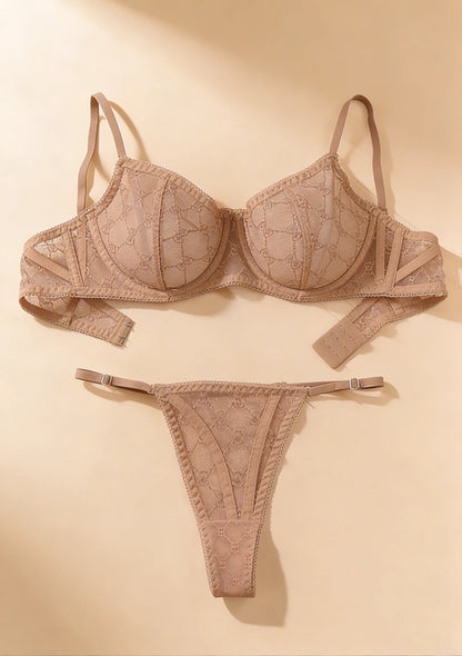 Komplet bielizny z regulowanymi elementami