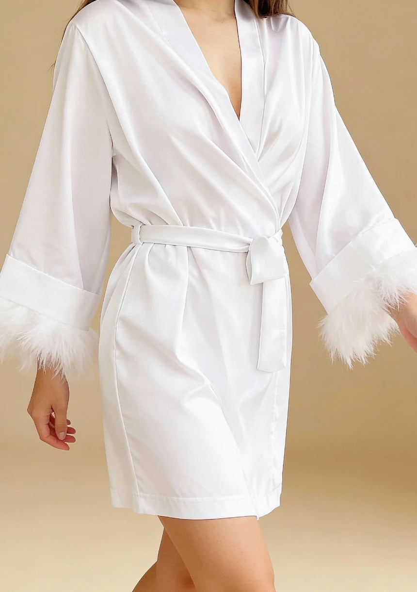 Szlafrok satynowy z paskiem w komplecie