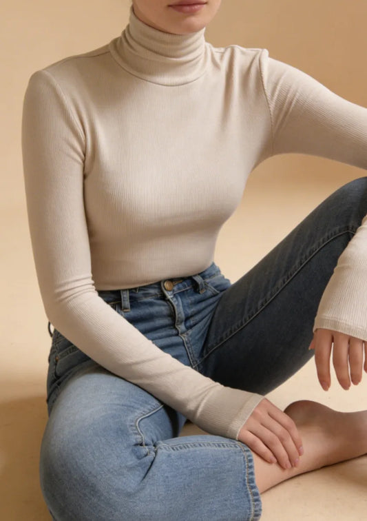 Klasyczne body z długim rękawem i golfem