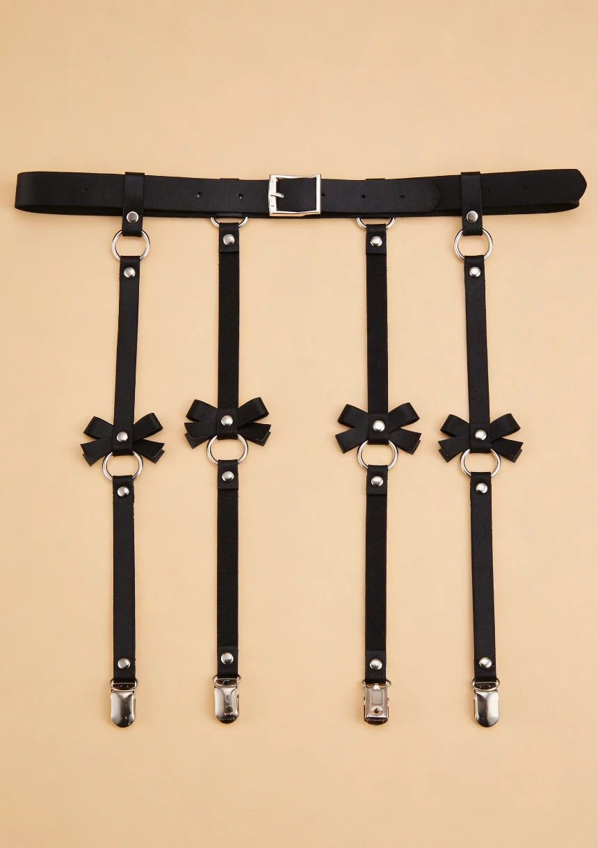 Pas do pończoch z ozdobnymi kokardkami