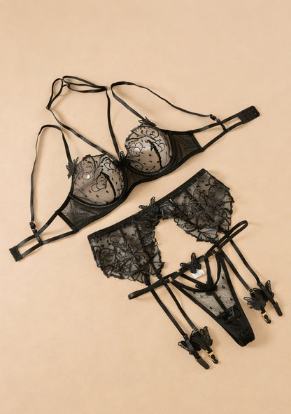 Komplet bielizny z pasami do pończoch