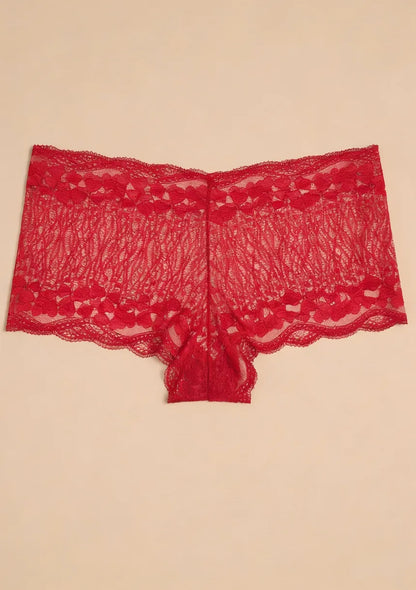Koronkowe majtki w brazylijskim kształcie