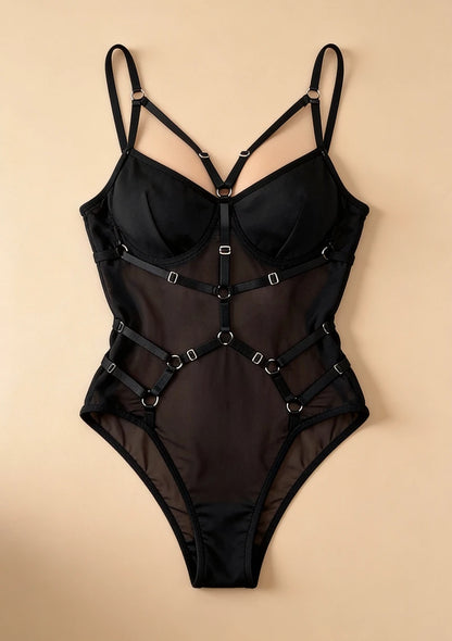 Siateczkowe body z wycięciem na plecach