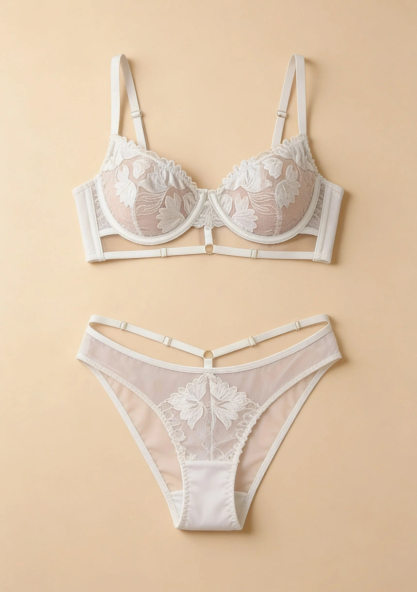 Komplet bielizny siateczkowej z ozdobnymi paseczkami