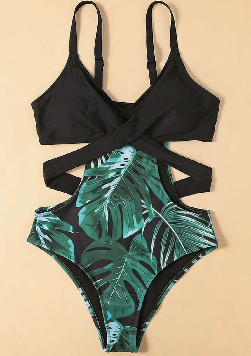 Strój kąpielowy z wycięciami