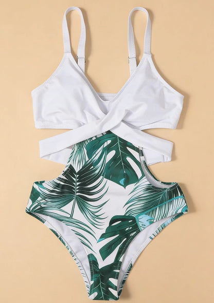 Strój kąpielowy z wycięciami