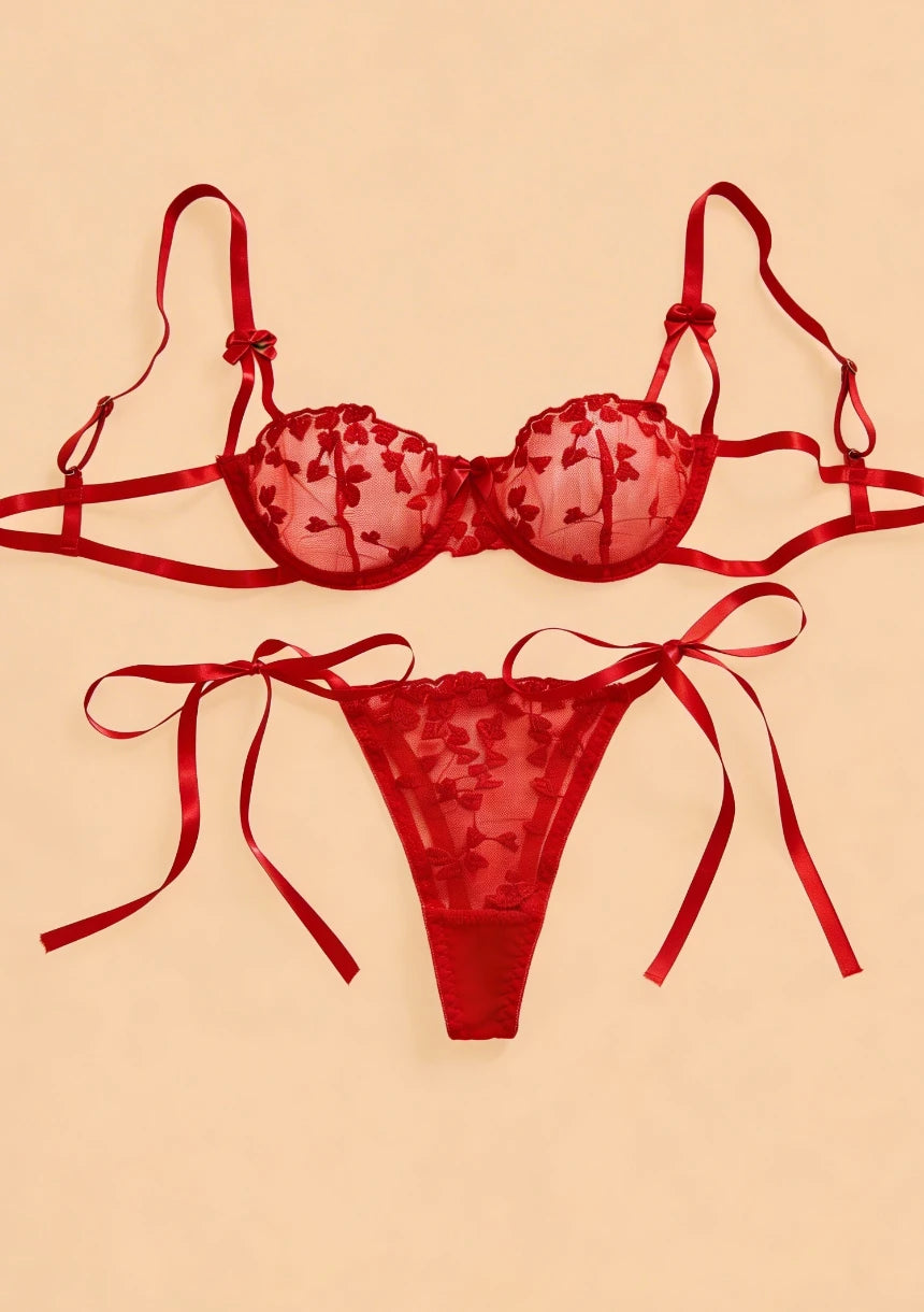 Wiązany komplet bielizny z serduszkami