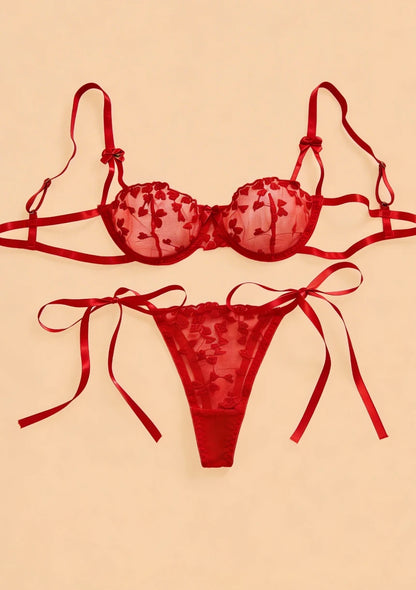 Wiązany komplet bielizny z serduszkami