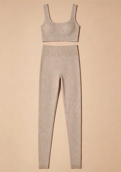 Prążkowany komplet sportowy