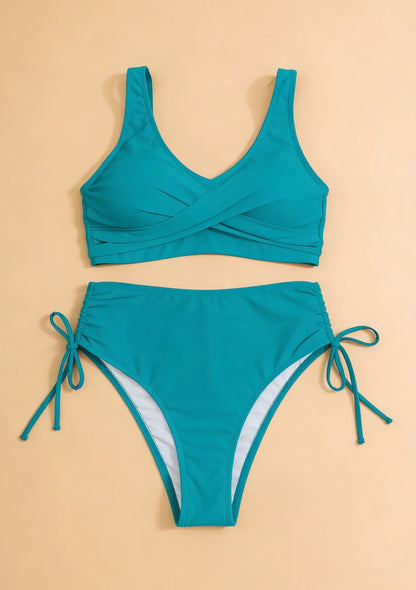 Dwuczęściowy strój kąpielowy z podwyższonym stanem