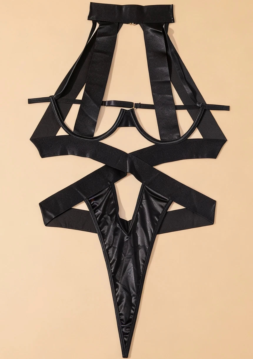 Body z zapięciem z tyłu