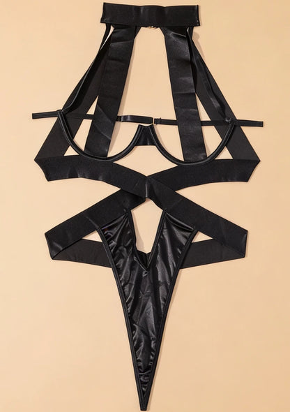 Body z zapięciem z tyłu