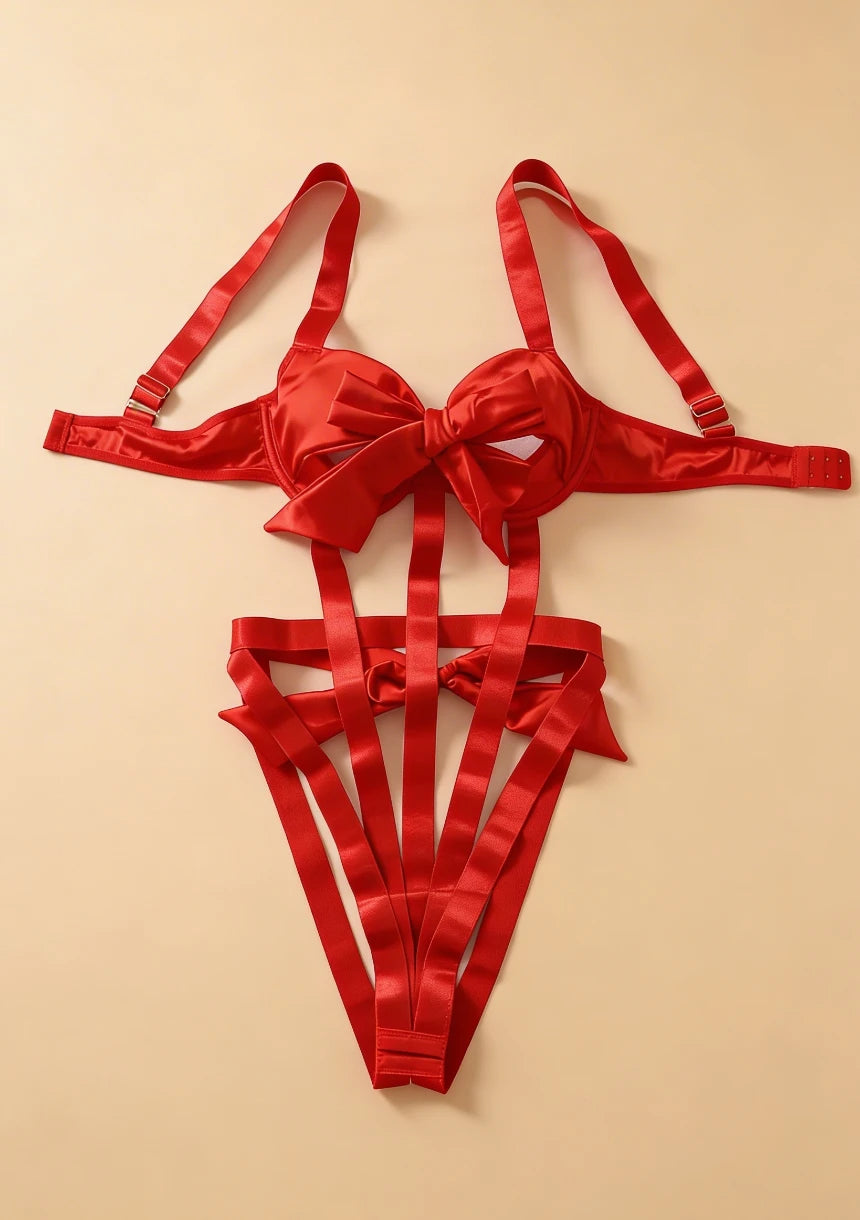 Body z ozdobnym wiązaniem na plecach