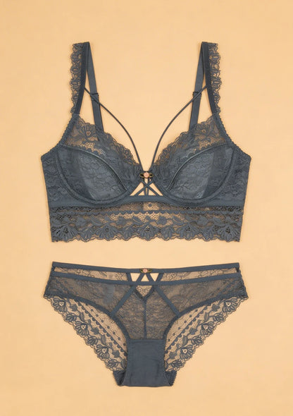 Komplet bielizny z regulowanymi ramiączkami