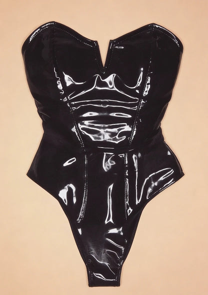 Body lateksowe z praktycznym zapięciem