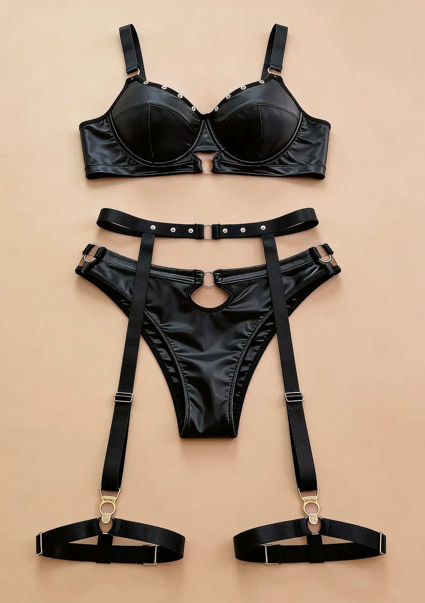 Komplet bielizny z regulowanymi ramiączkami