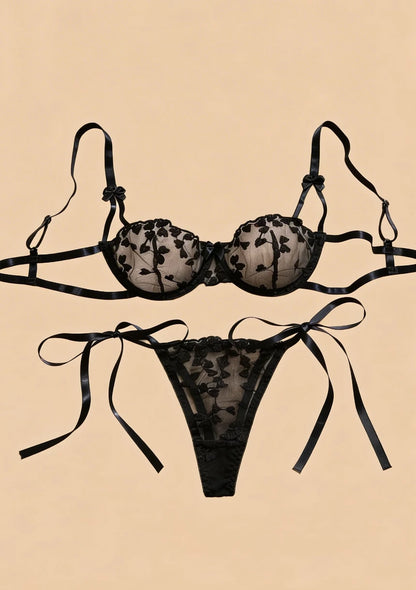 Wiązany komplet bielizny z serduszkami